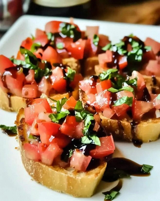 Bruschetta with Balsamic Glaze: A Flavorful Delight!