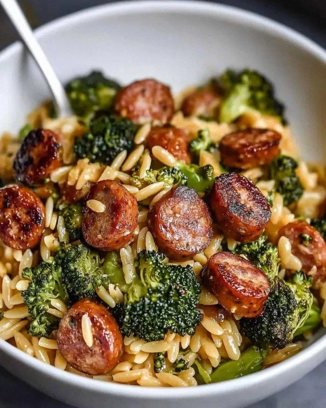 Chicken Sausage and Broccoli Orzo: A Delicious Recipe!
