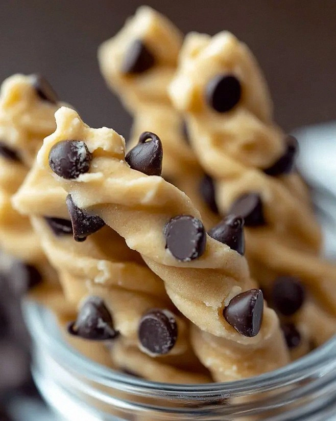 Chocolate Chip Cookie Dough Twists: A Sweet Delight Recipe!