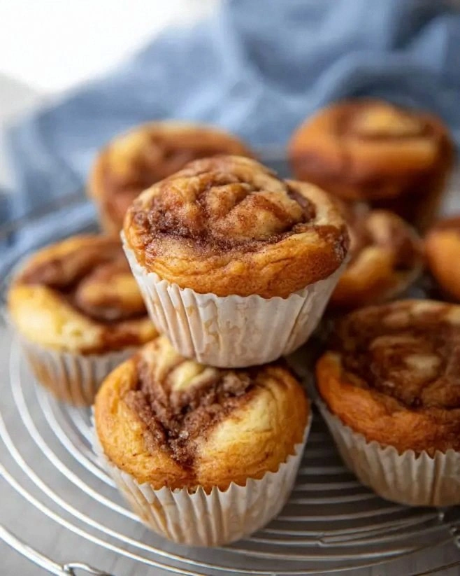 Cinnamon Roll Protein Muffins: Your Healthy Indulgence Awaits!