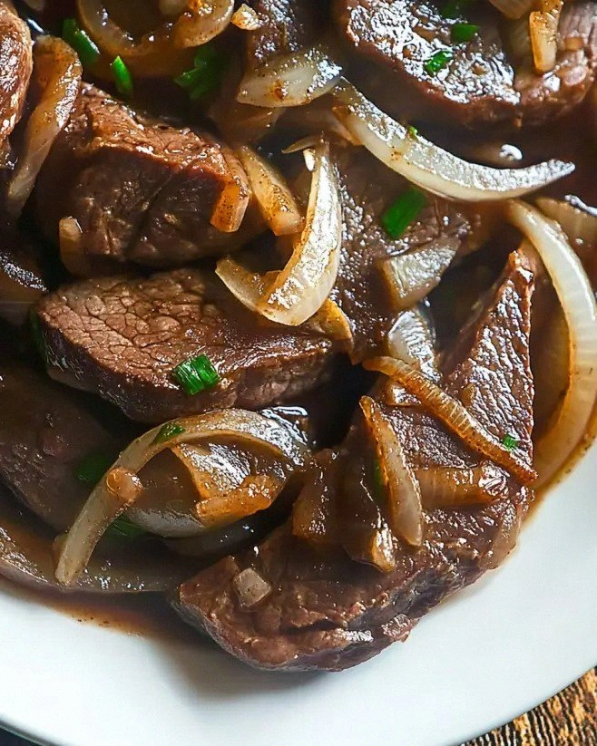Classic Beef Liver with Sautéed Onions Recipe Secrets