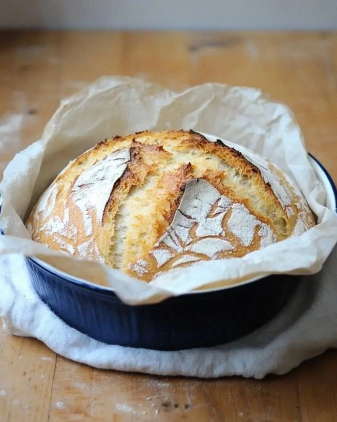 Classic Sourdough Bread: Master This Easy Recipe!