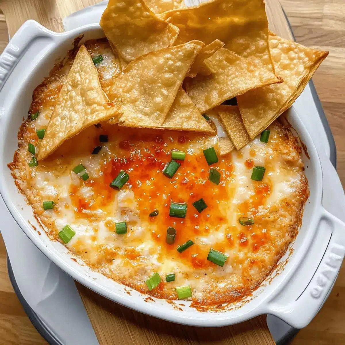 Creamy Crab Rangoon Dip: The Ultimate Party Pleaser