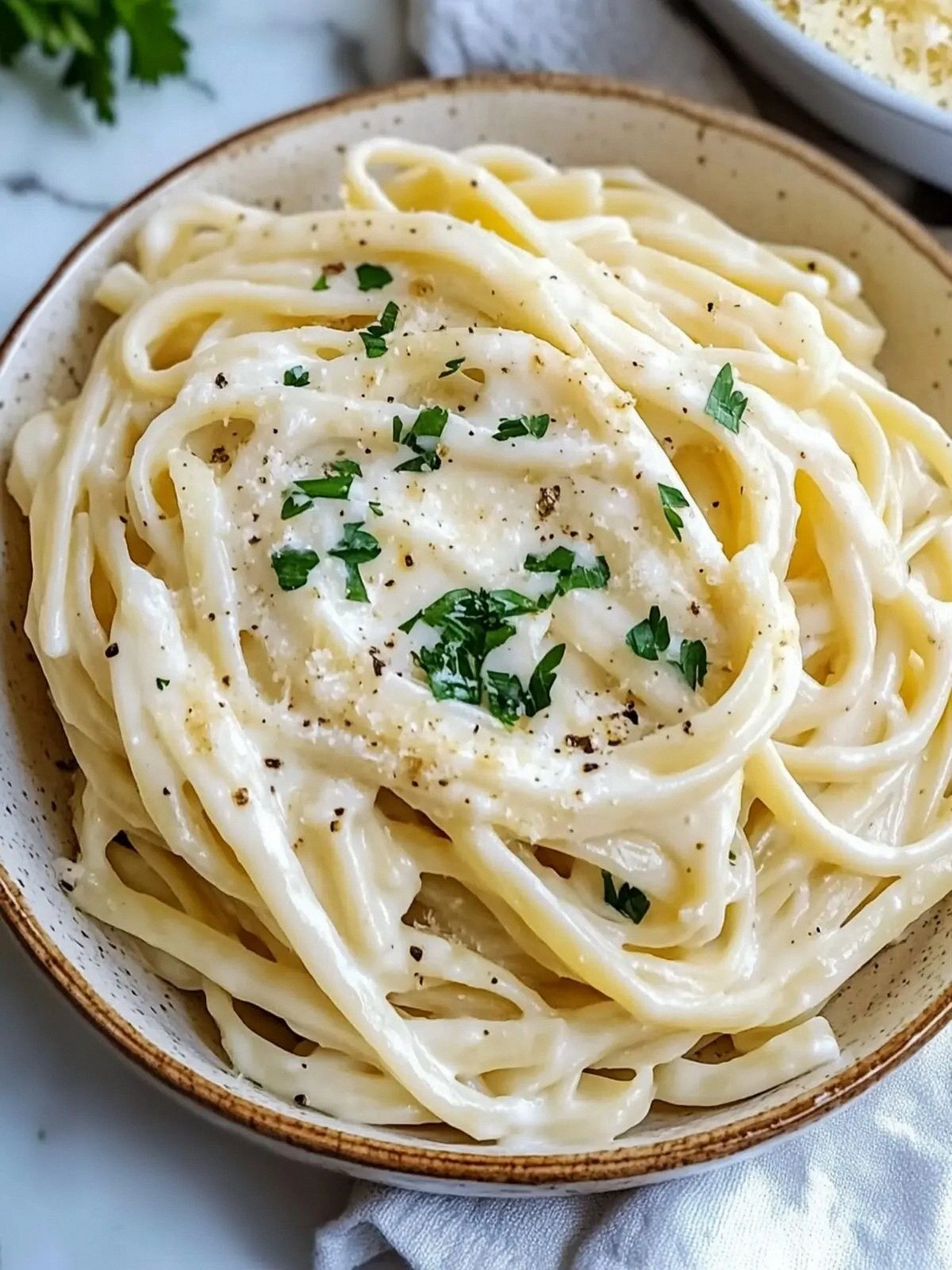 Creamy Easy Pasta Alfredo Read