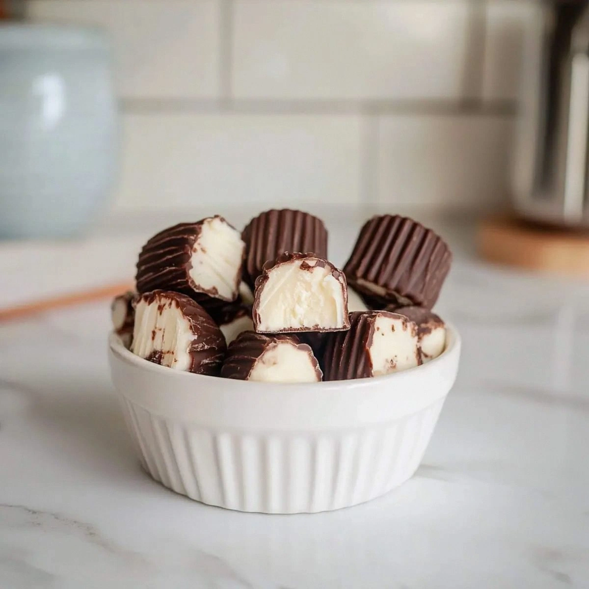 Creamy Frozen Yogurt Bites – A Guilt-Free Treat for All