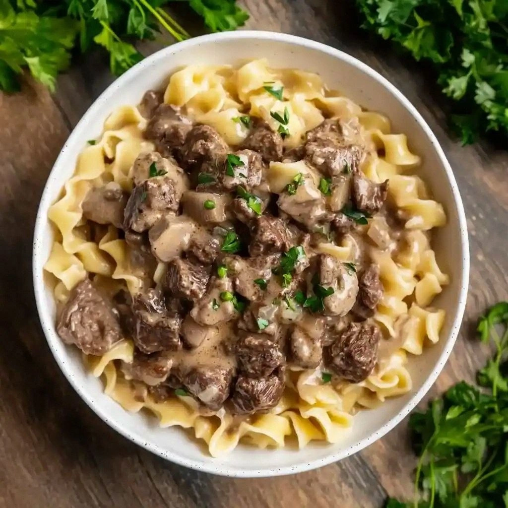 Creamy Slow Cooker Beef Stroga