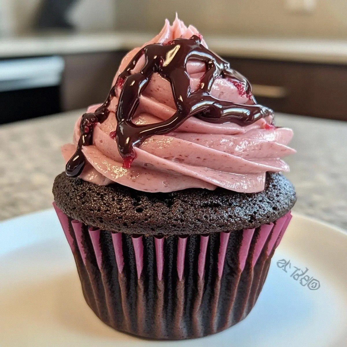 Decadent Chocolate Raspberry Cupcakes to Delight Your Senses