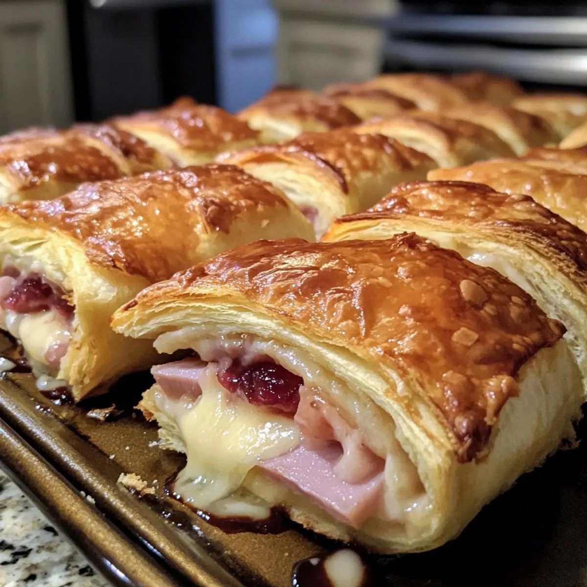 Delicious Monte Cristo Roll-Ups: Quick & Easy Comfort Food