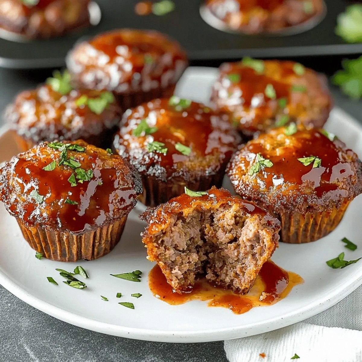 Easy Mini Meatloaf Muffins: Flavorful Bites for Everyone