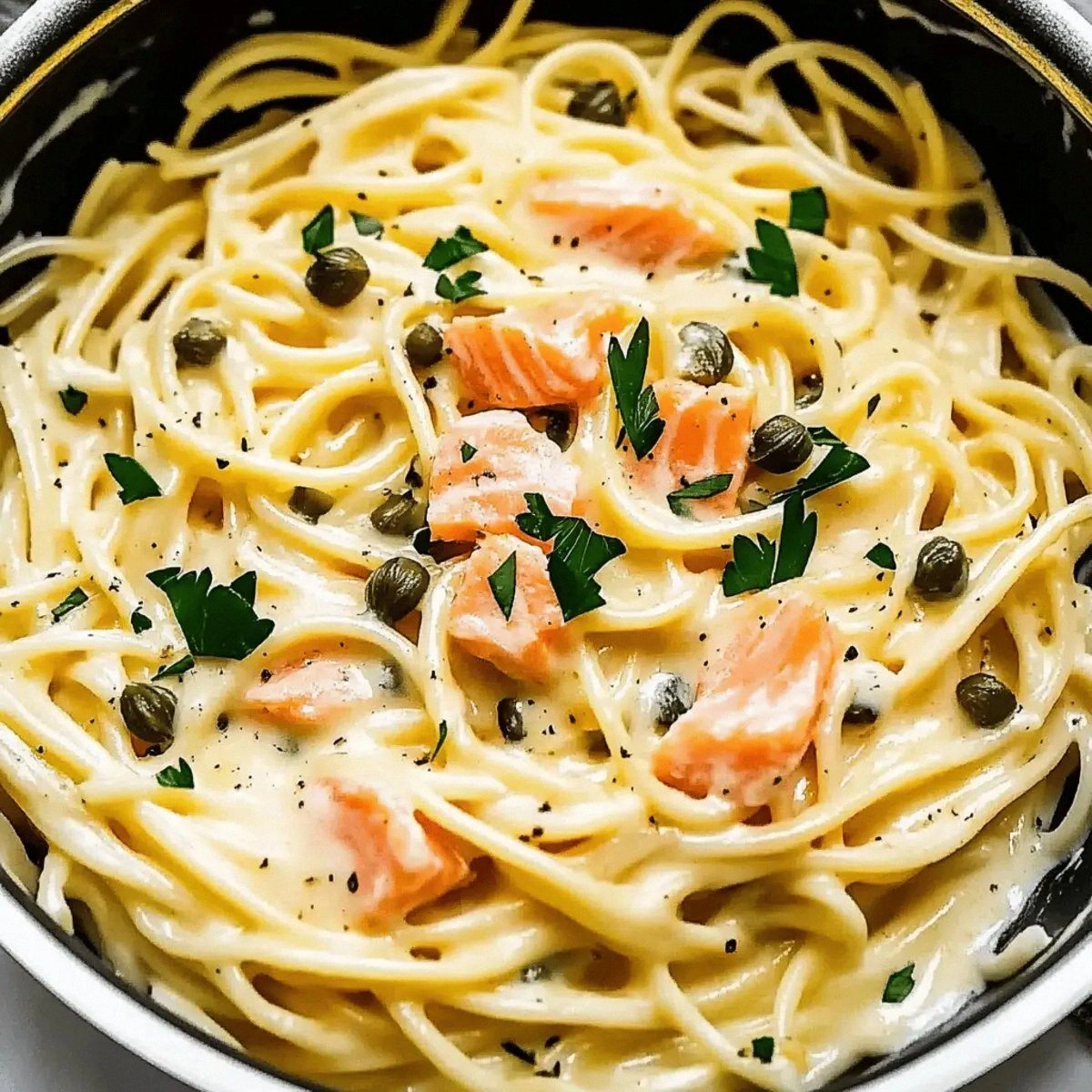 Healthier Smoked Salmon Linguine: A Quick Dreamy Dinner Delight