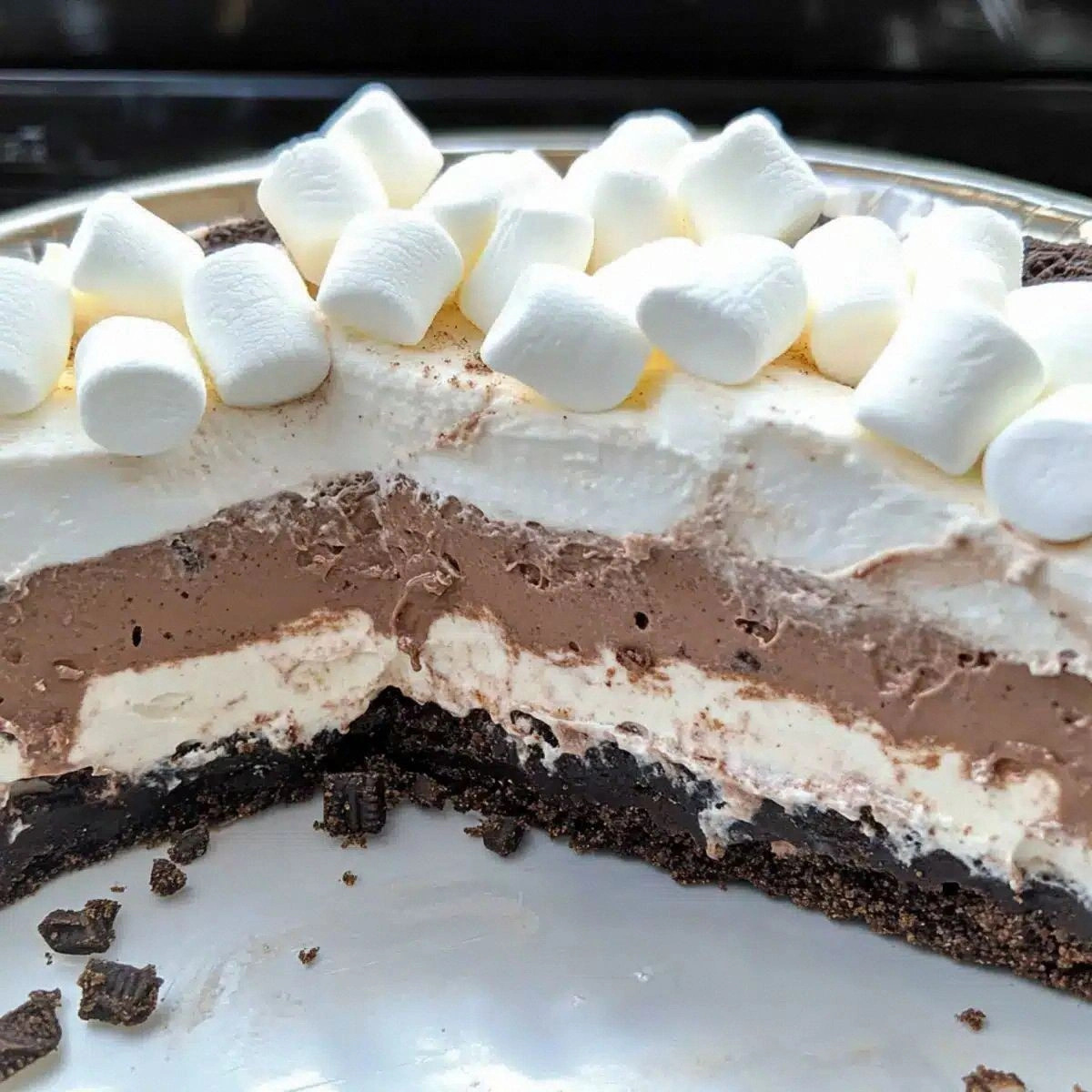 Indulge in Decadent Hot Chocolate Lasagna Magic