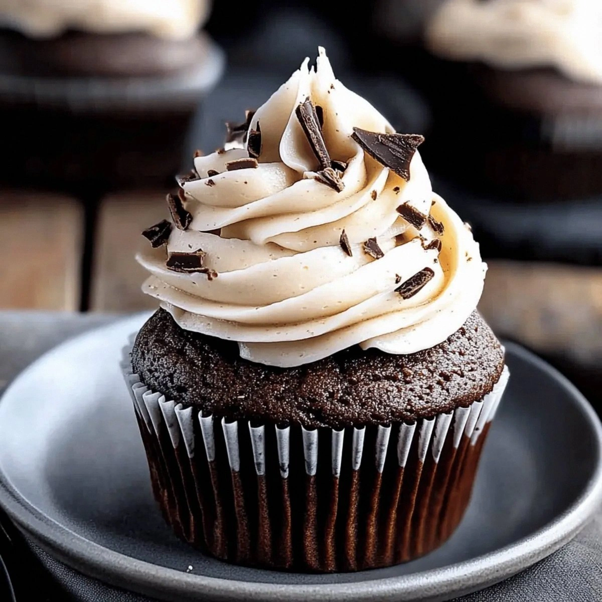 Irresistible Guinness Chocolate Cupcakes with Ganache & Cream