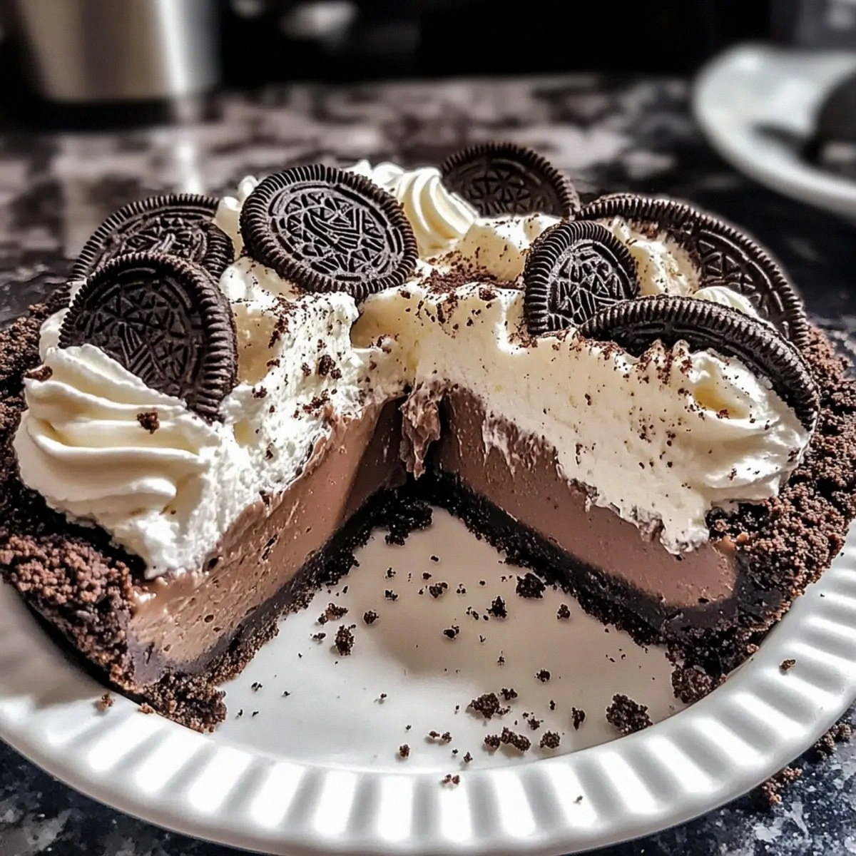 Irresistible Thanksgiving Chocolate Oreo Pie You Need to Try
