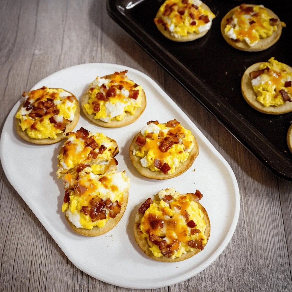 Muffin Breakfast Pizzas: Quick