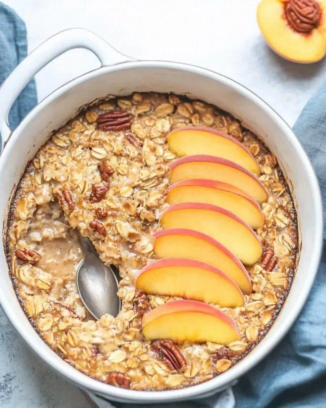 Peach Pecan Baked Oatmeal: A Delicious Breakfast Delight!