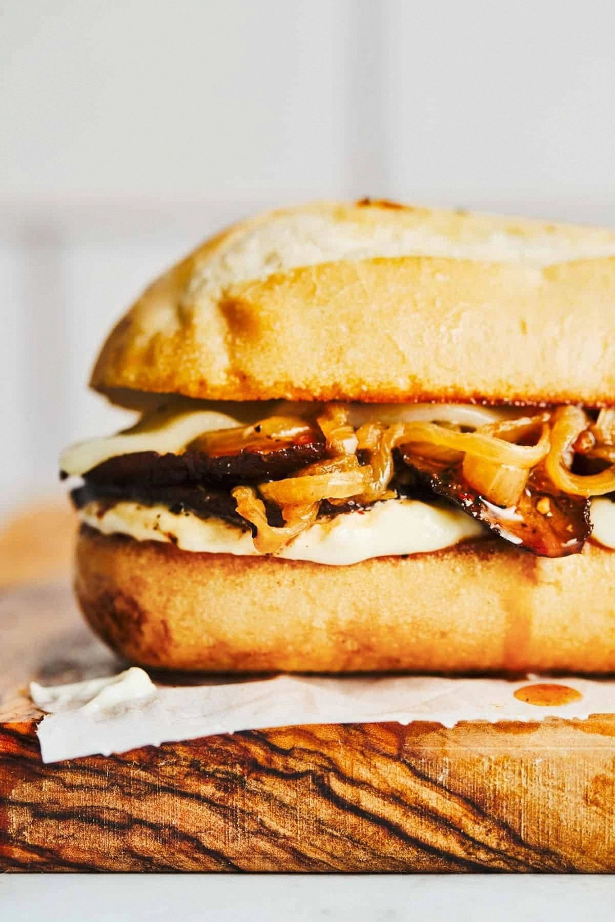 Portobello French Dip with Hor