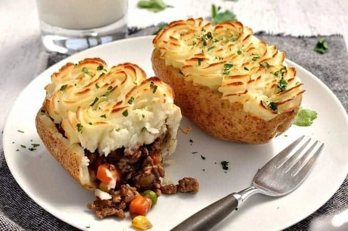 Shepherd’s Pie Potato Skins