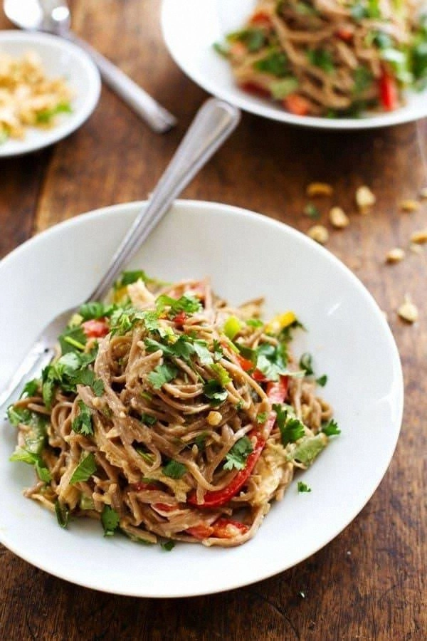 Spicy Peanut Chicken Soba Nood
