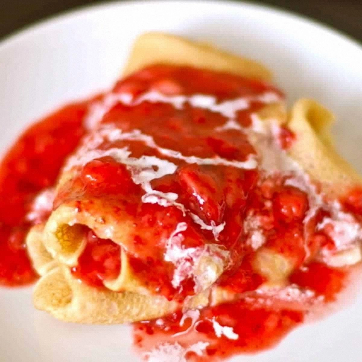 Strawberry Blintzes (Crepes)