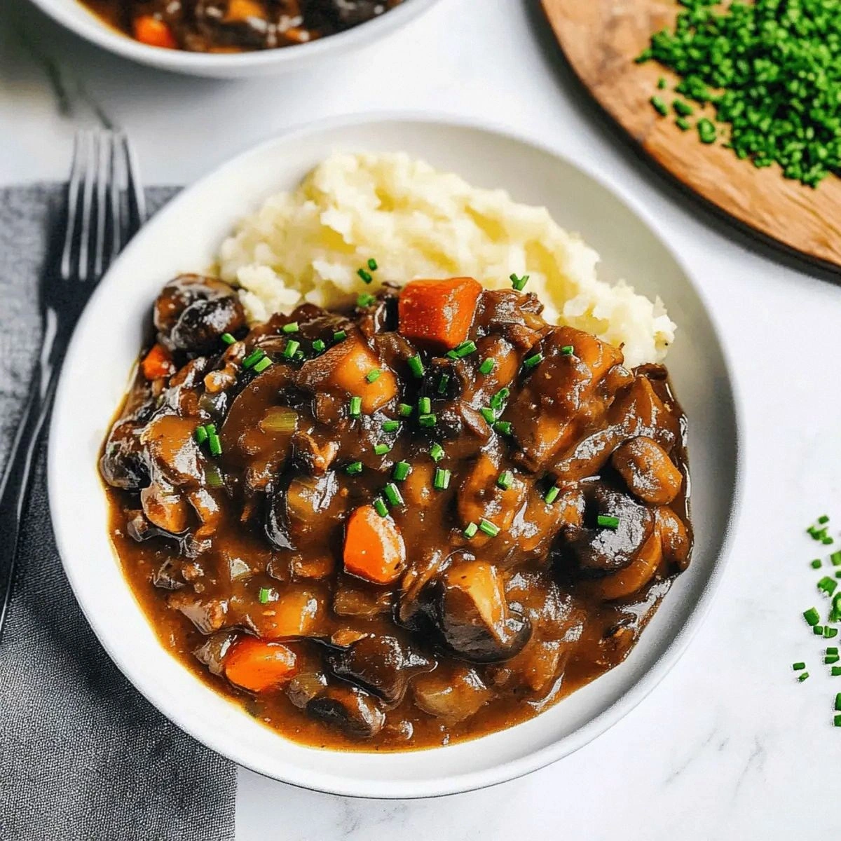 Vegan Mushroom Bourguignon for a Cozy, Romantic Dinner