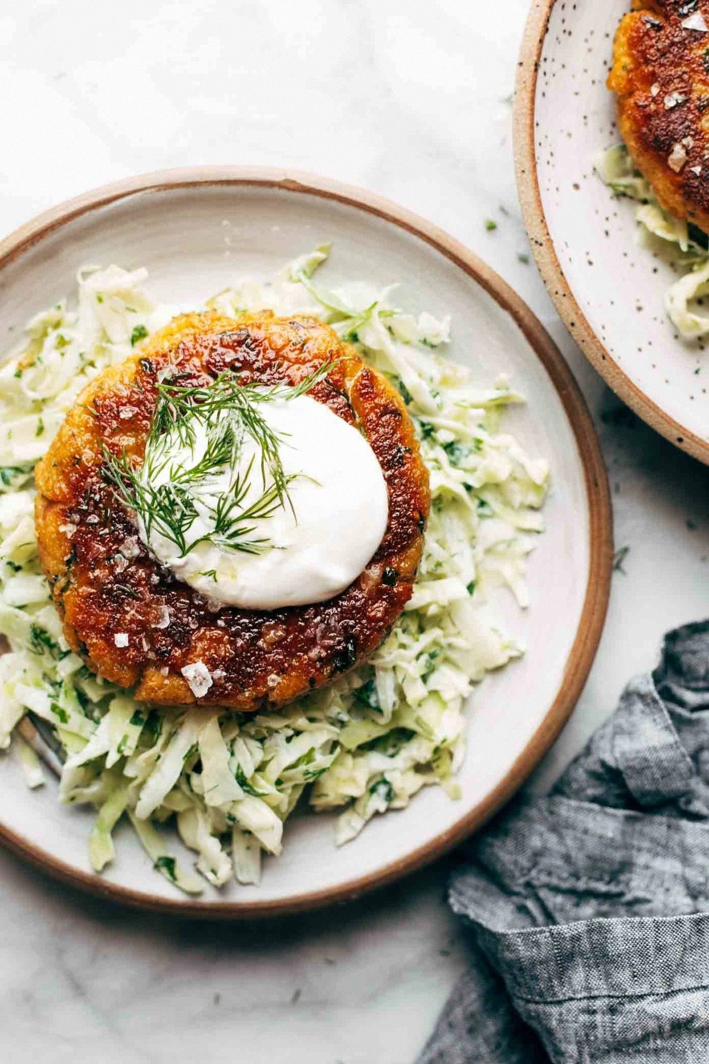 Yummy Salmon Burgers with Slaw